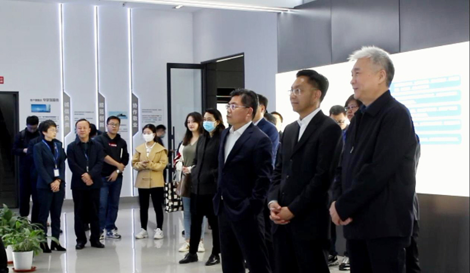 讲好民营企业“时代故事”，市委宣传部领导 一行走进mk（中国）电子 (3)